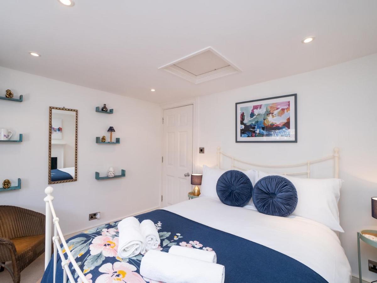 Pass The Keys 2 Bed Flat In The Heart Of Bath Appartement Buitenkant foto