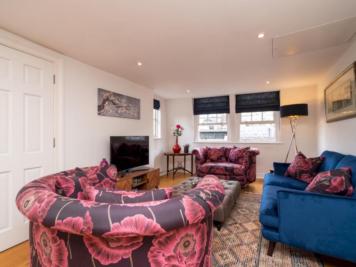 Pass The Keys 2 Bed Flat In The Heart Of Bath Appartement Buitenkant foto